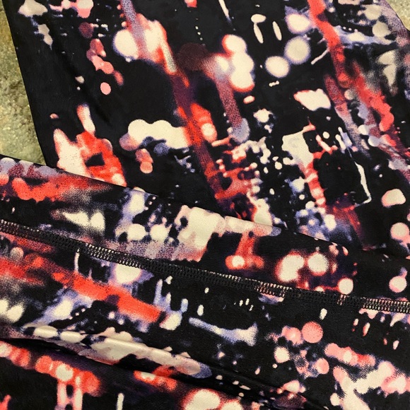 Calvin Klein High Performance Leggings - Picture 4 of 4